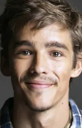 Брентон Туэйтс